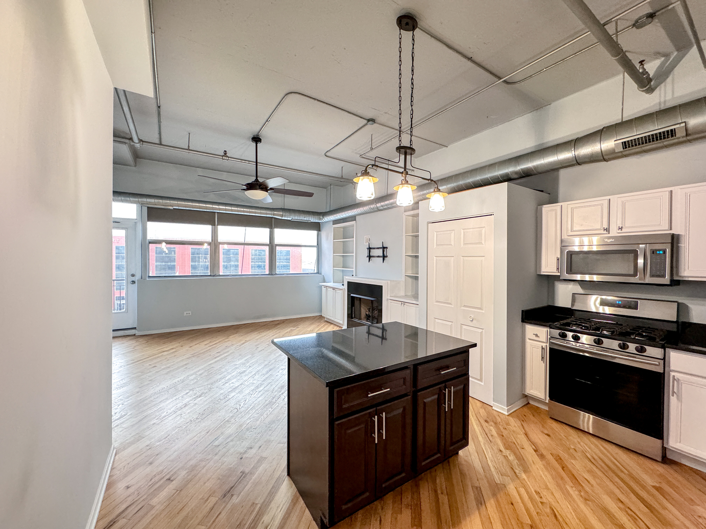 500 S Clinton Street Unit: 422