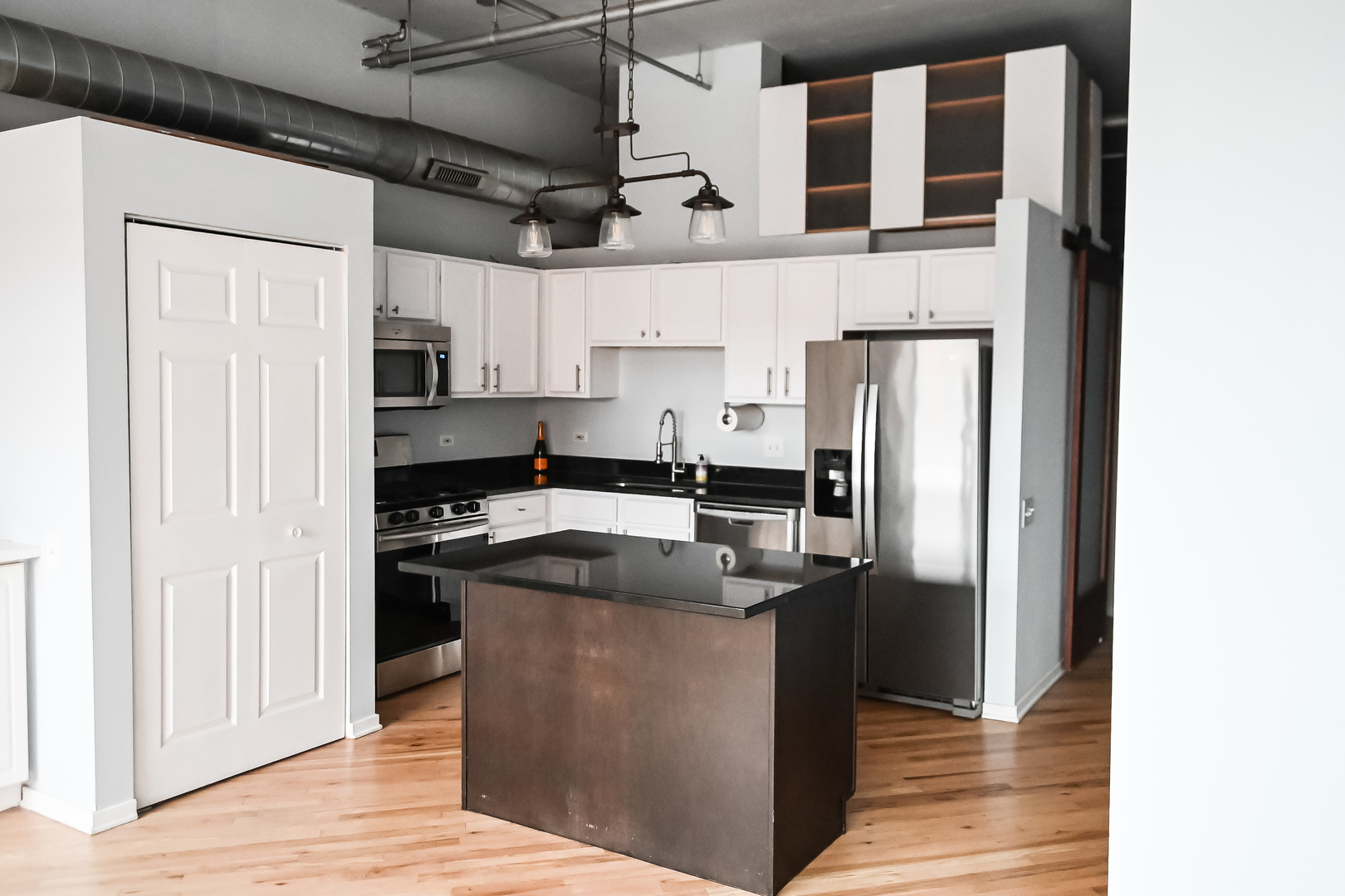 500 S Clinton Street Unit: 422