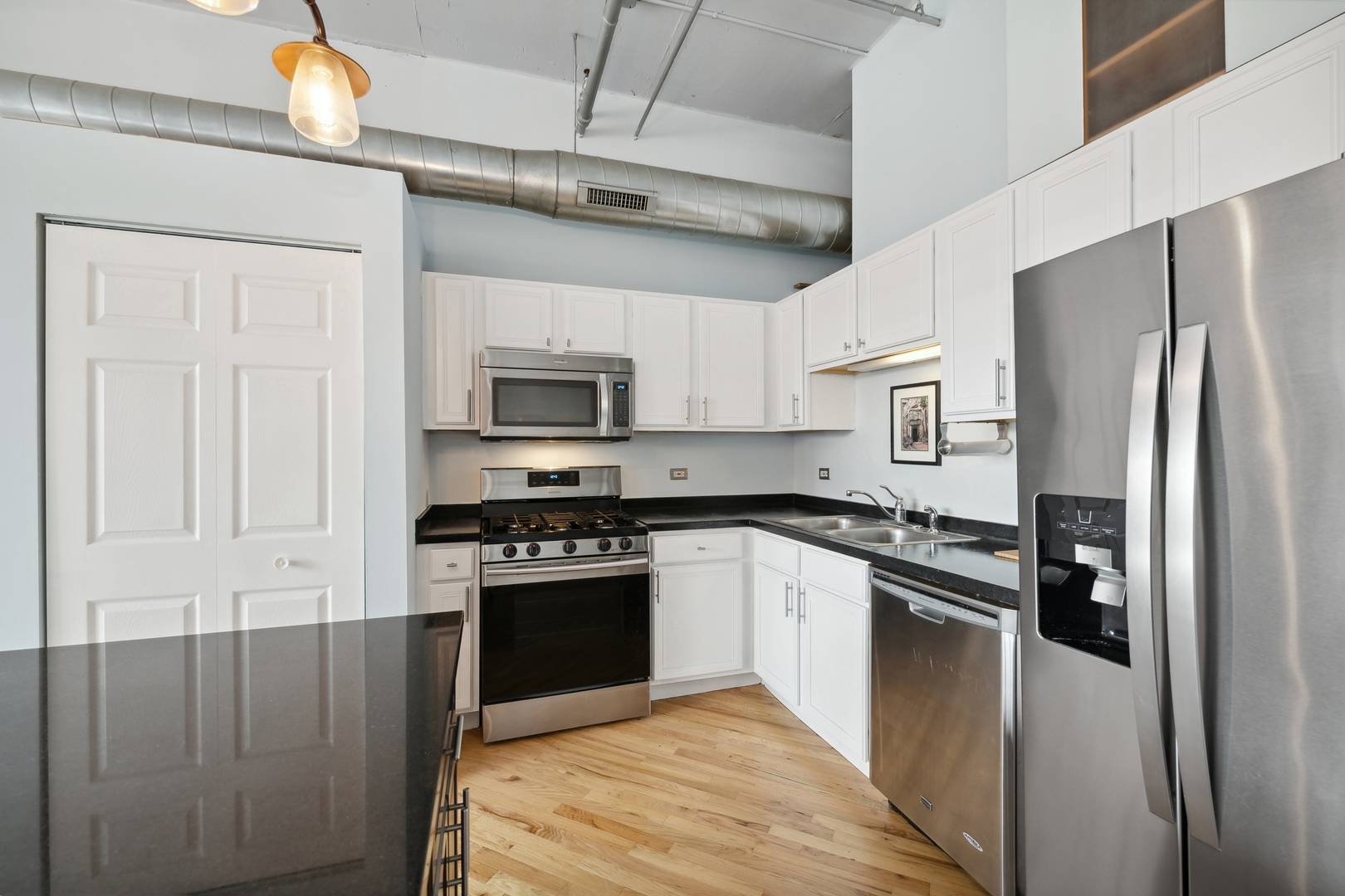 500 S Clinton Street Unit: 422