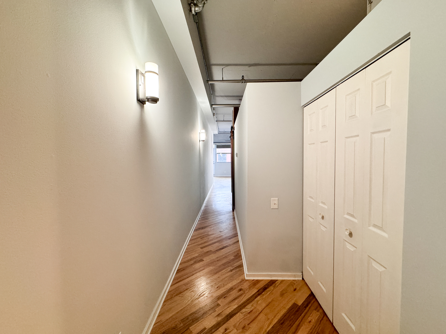500 S Clinton Street Unit: 422