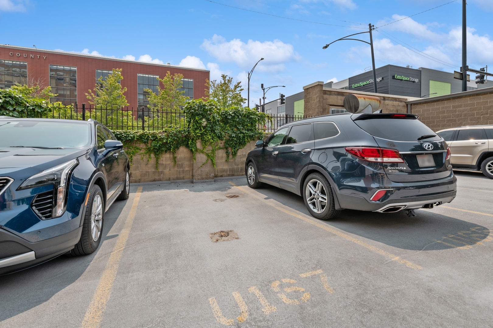 500 S Clinton Street Unit: 422