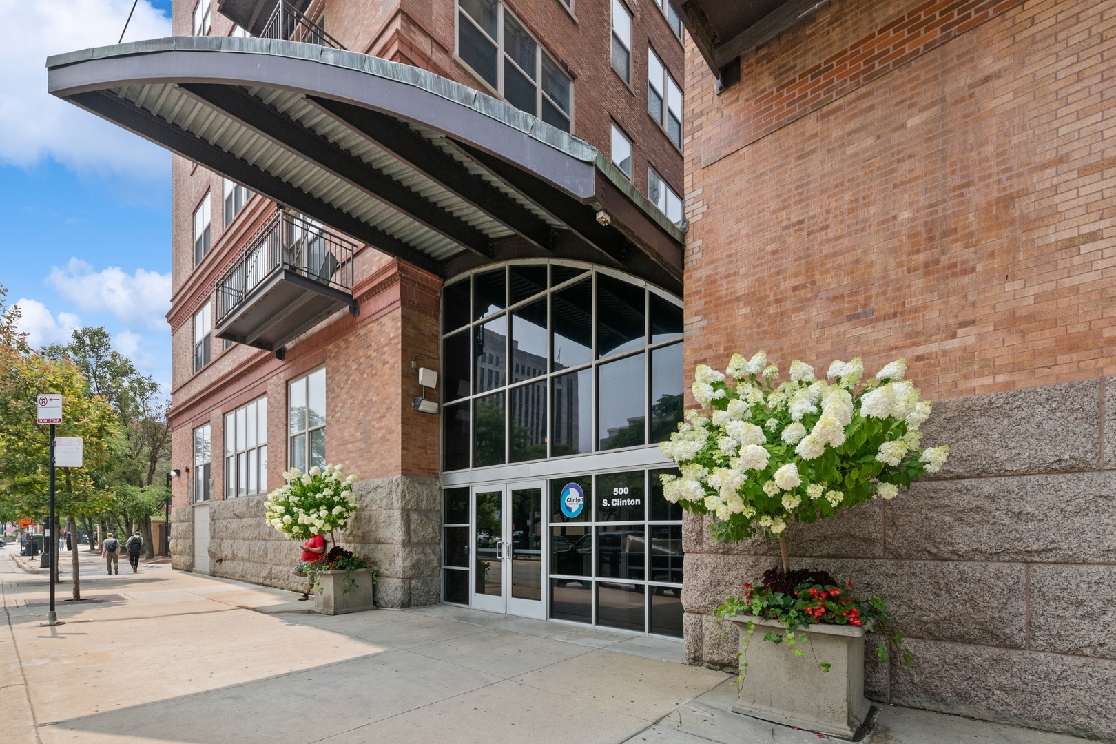 500 S Clinton Street Unit: 422