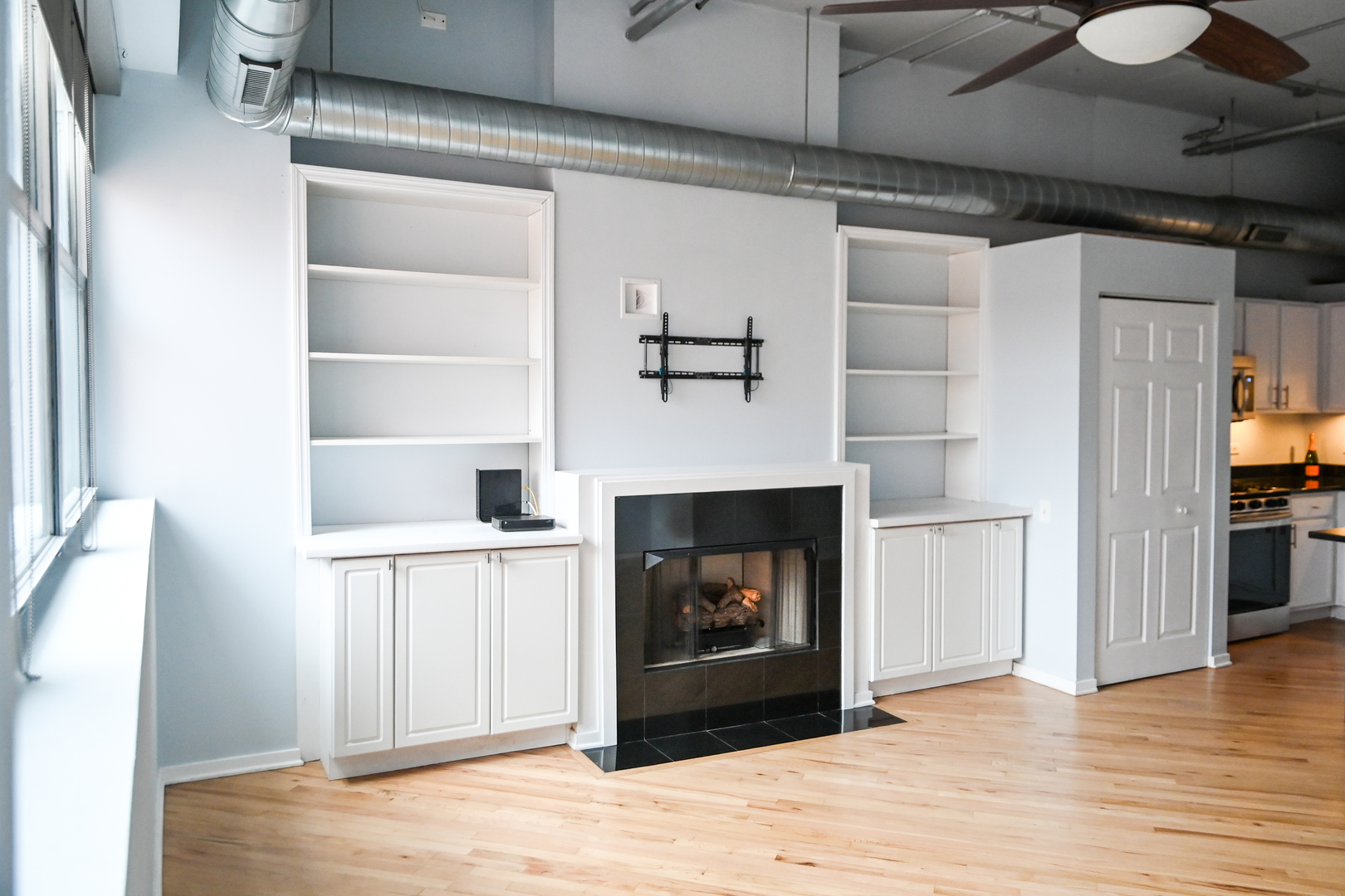 500 S Clinton Street Unit: 422