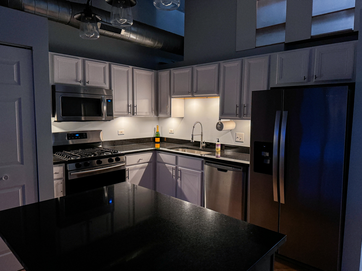 500 S Clinton Street Unit: 422