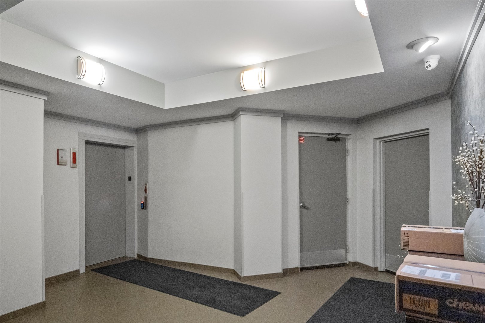 936 W MADISON Street Unit: 3B