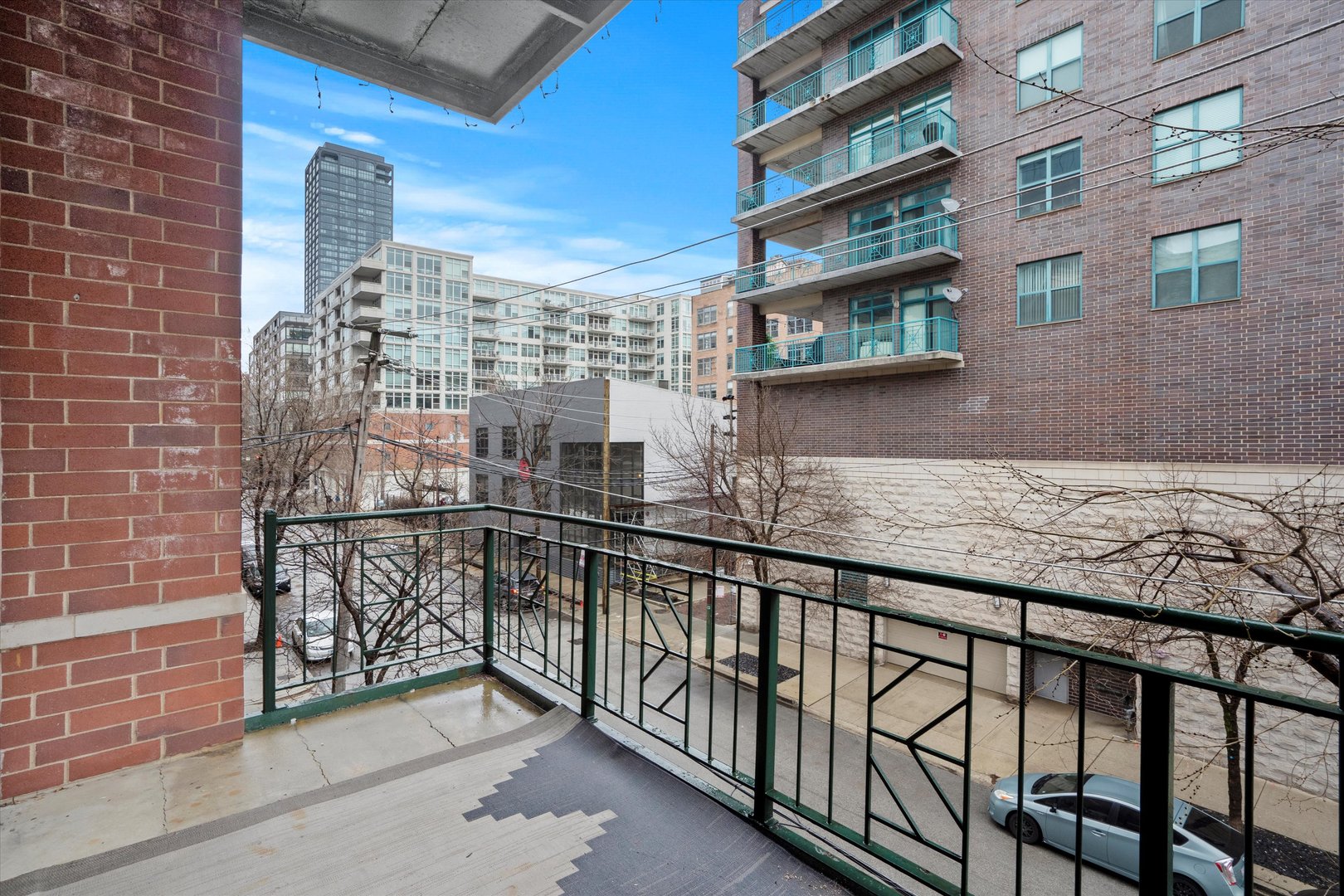 936 W MADISON Street Unit: 3B