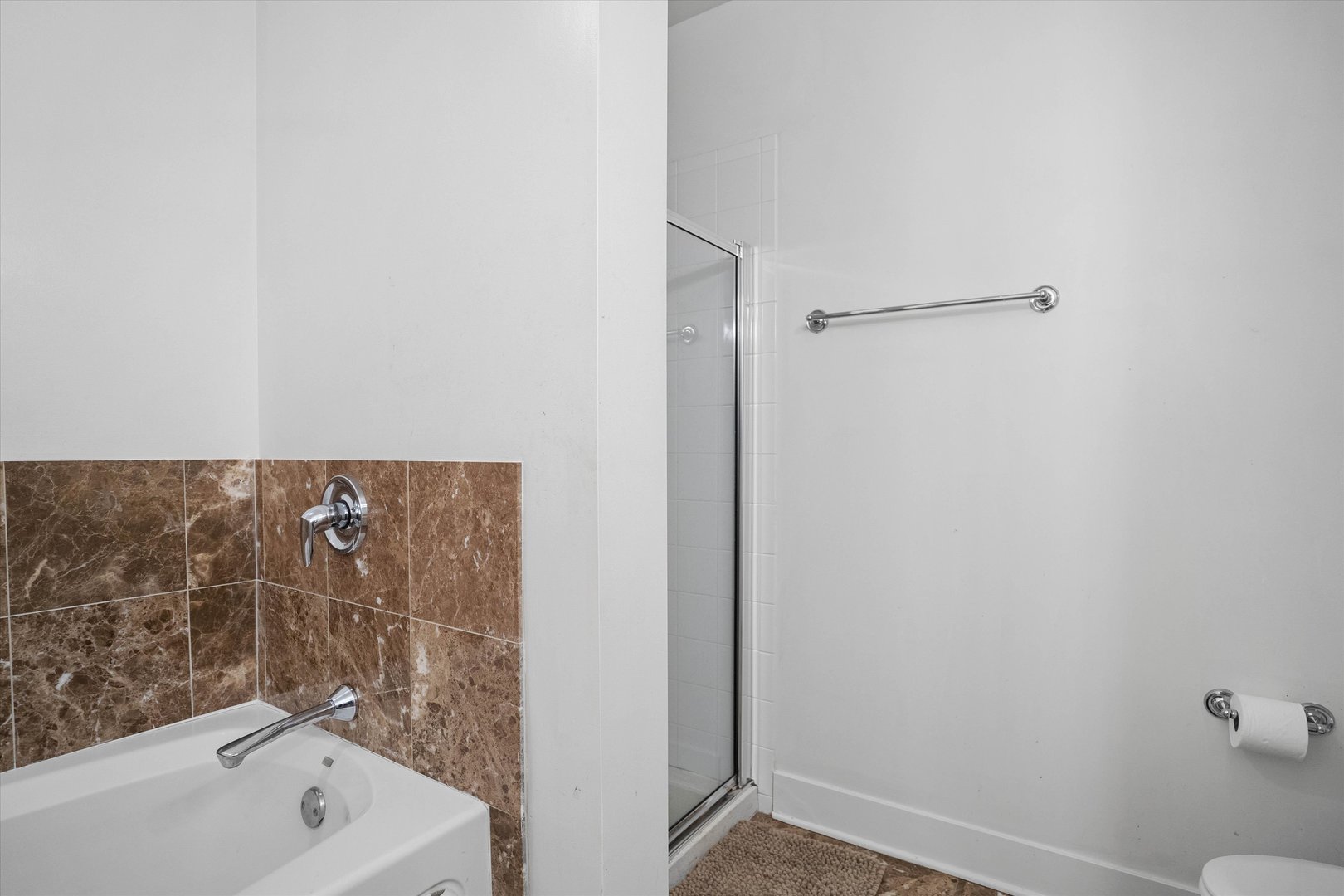 725 N Aberdeen Street Unit: 402