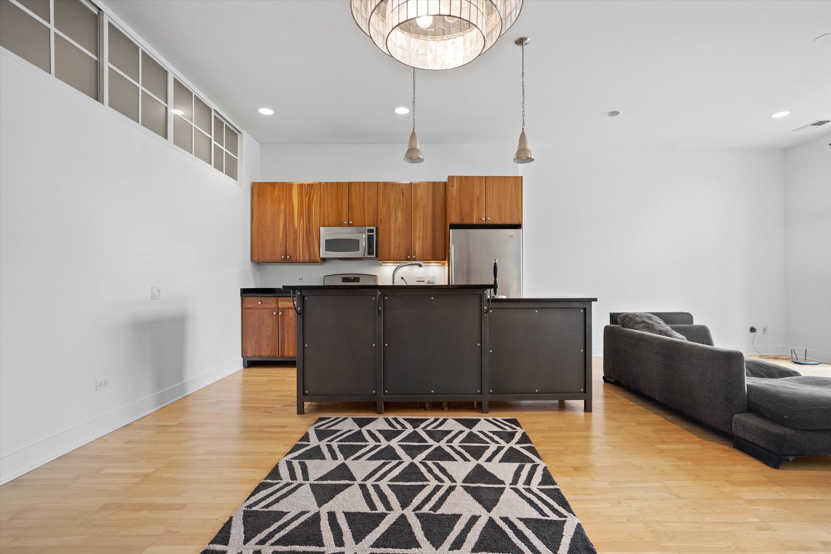 725 N Aberdeen Street Unit: 402