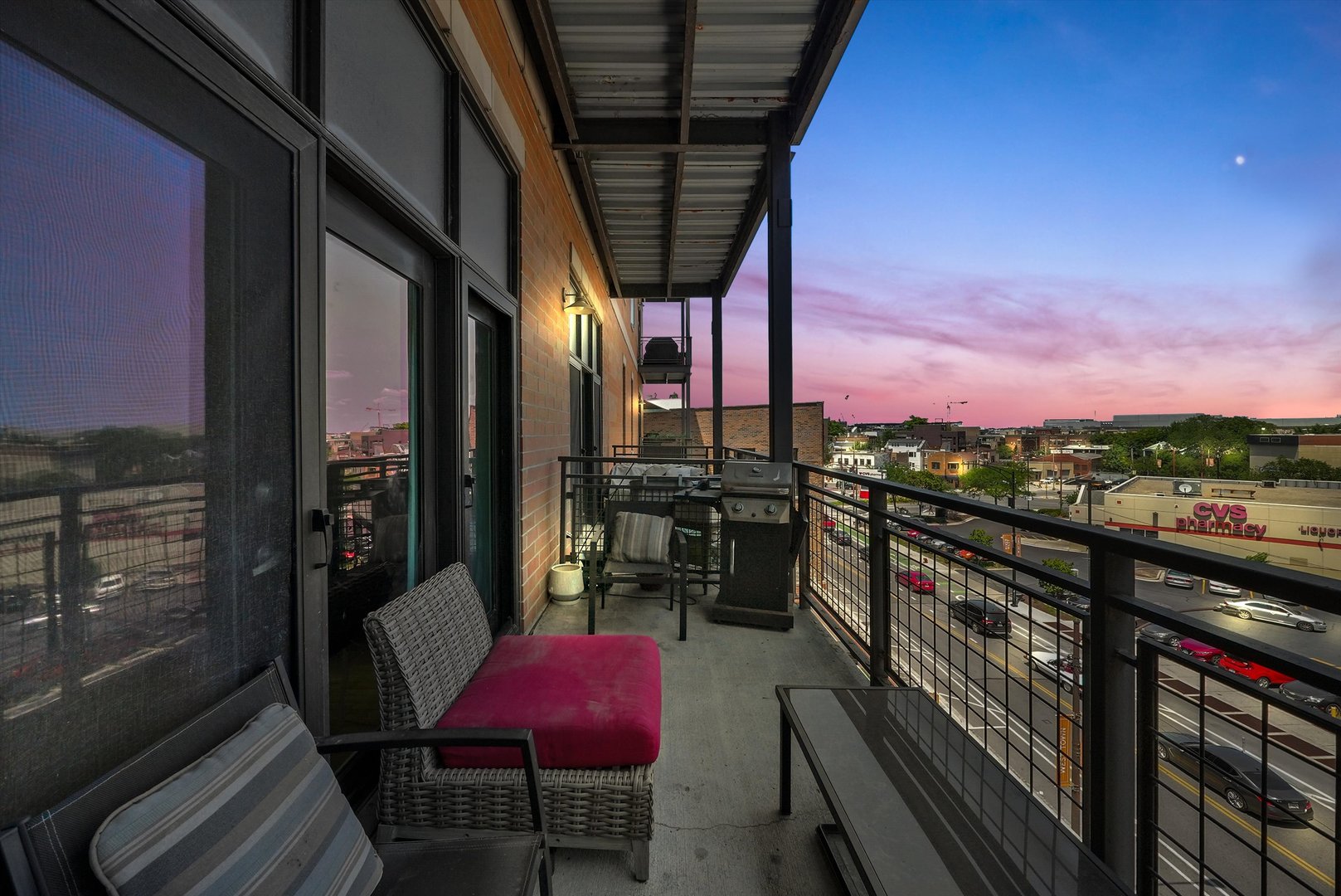 725 N Aberdeen Street Unit: 402