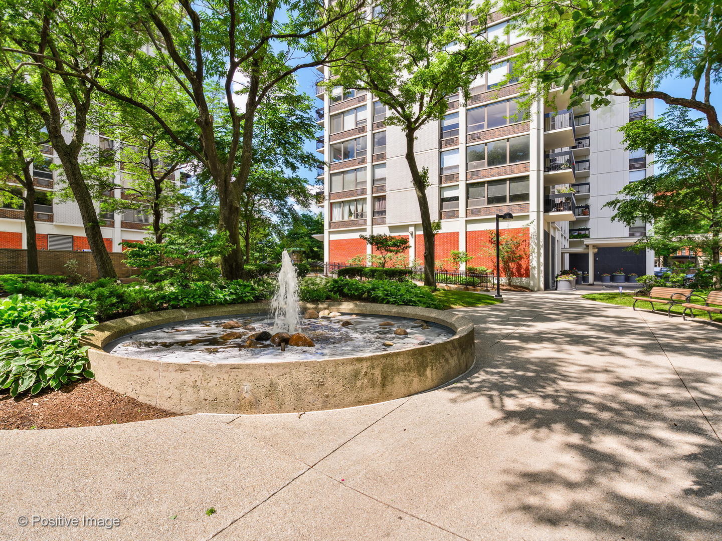 1360 N Sandburg Terrace Unit: 1908C