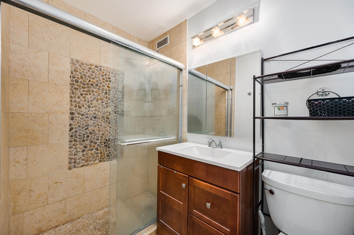 1360 N Sandburg Terrace Unit: 1908C
