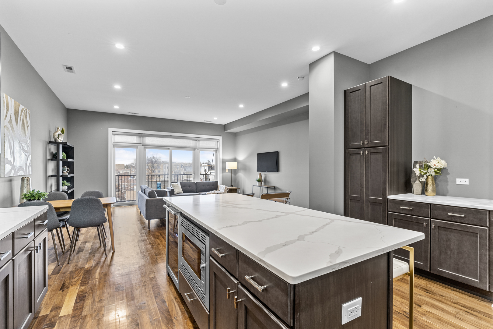 2618 W Fullerton Avenue Unit: 3D