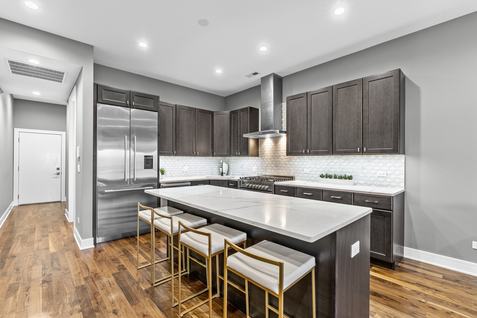 2618 W Fullerton Avenue Unit: 3D