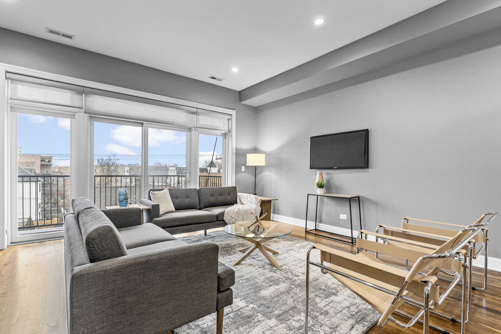 2618 W Fullerton Avenue Unit: 3D