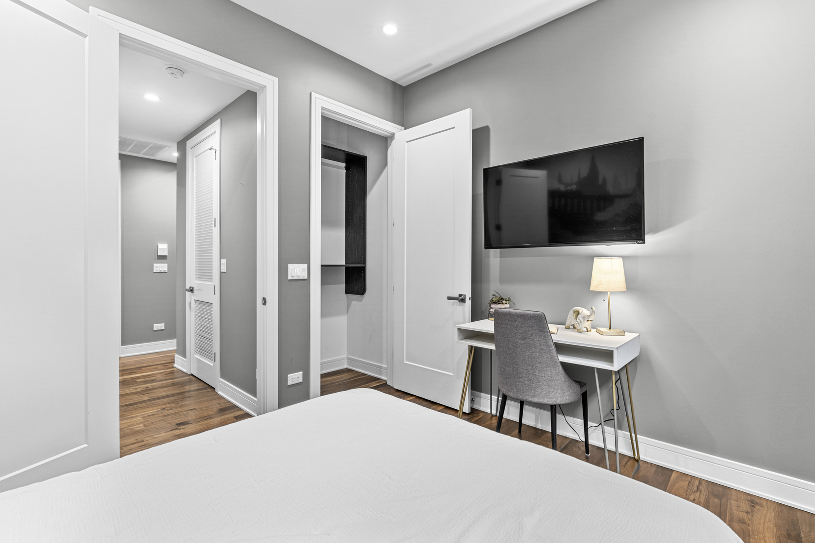 2618 W Fullerton Avenue Unit: 3D