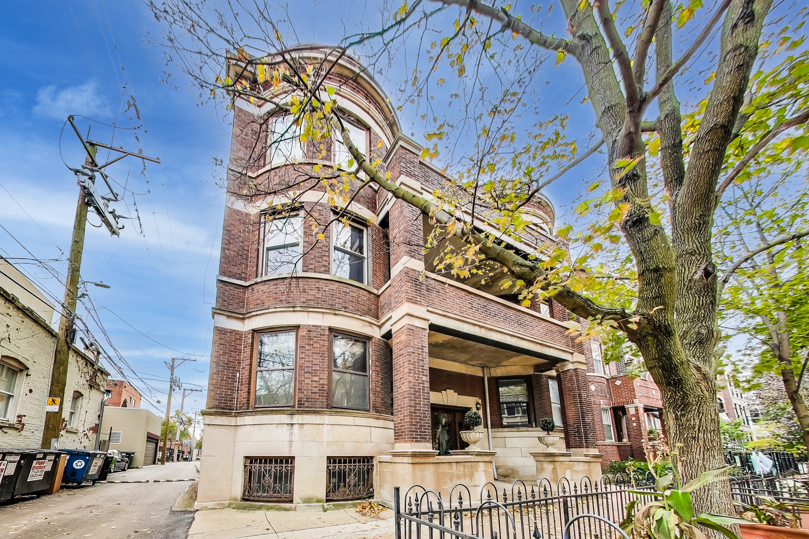 817 W George Street Unit: 3W