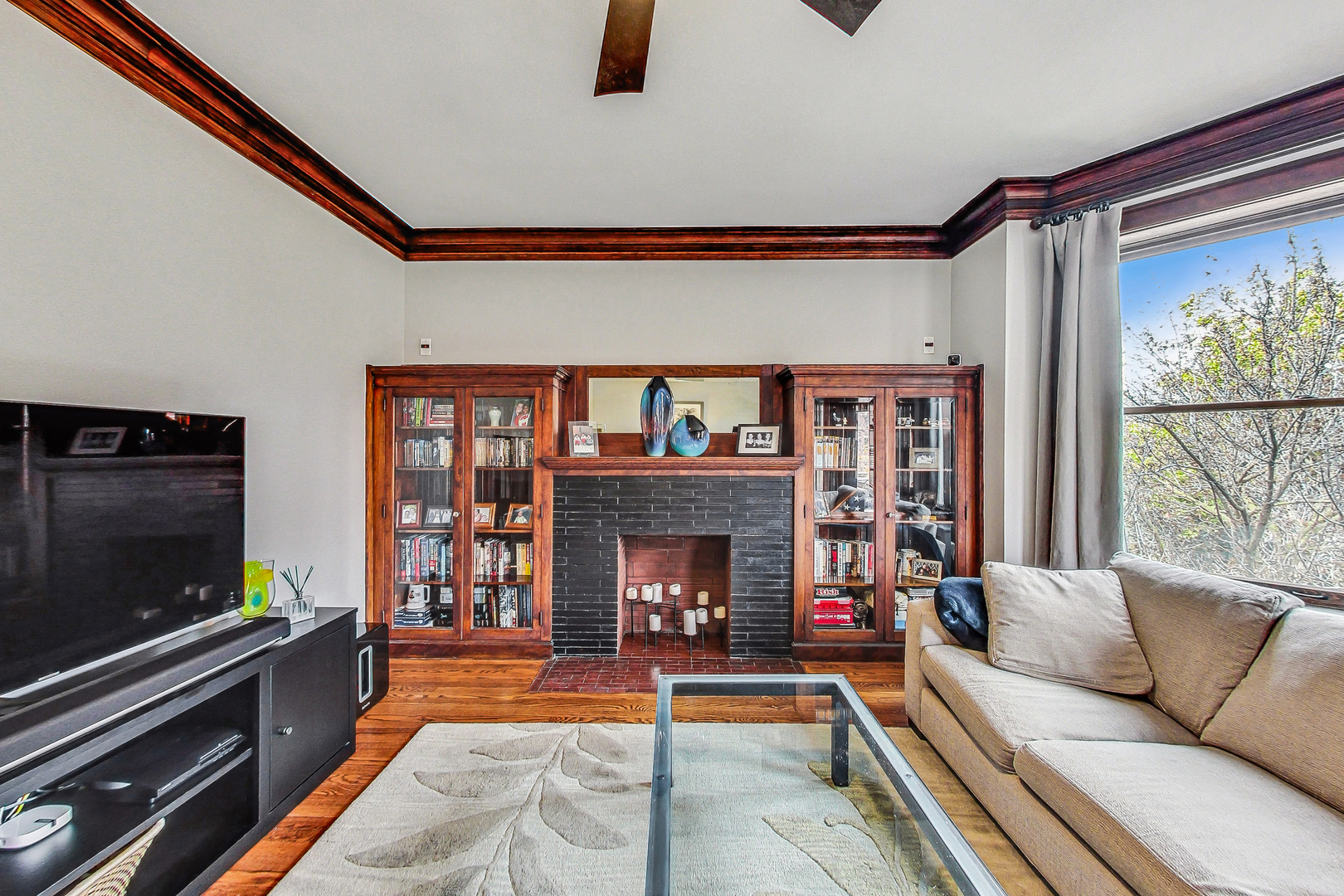 817 W George Street Unit: 3W