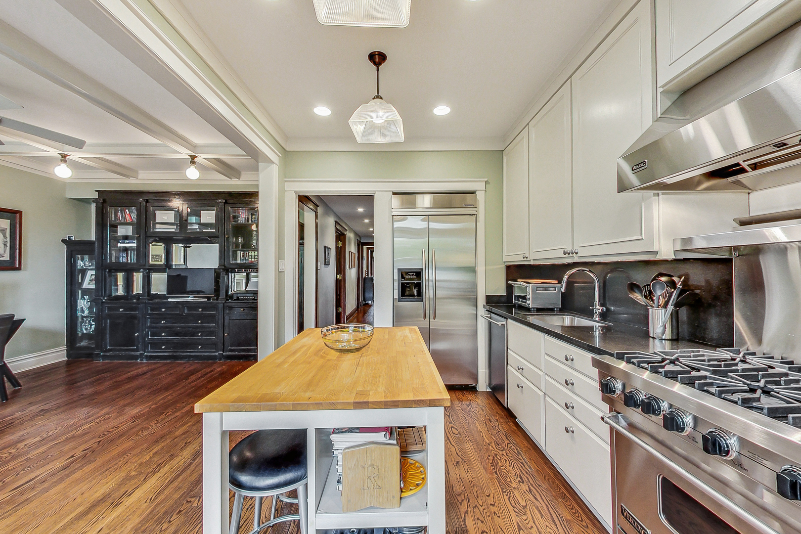 817 W George Street Unit: 3W