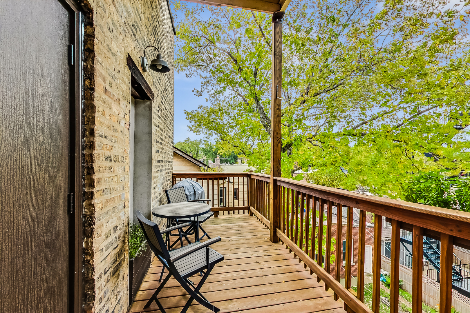 817 W George Street Unit: 3W