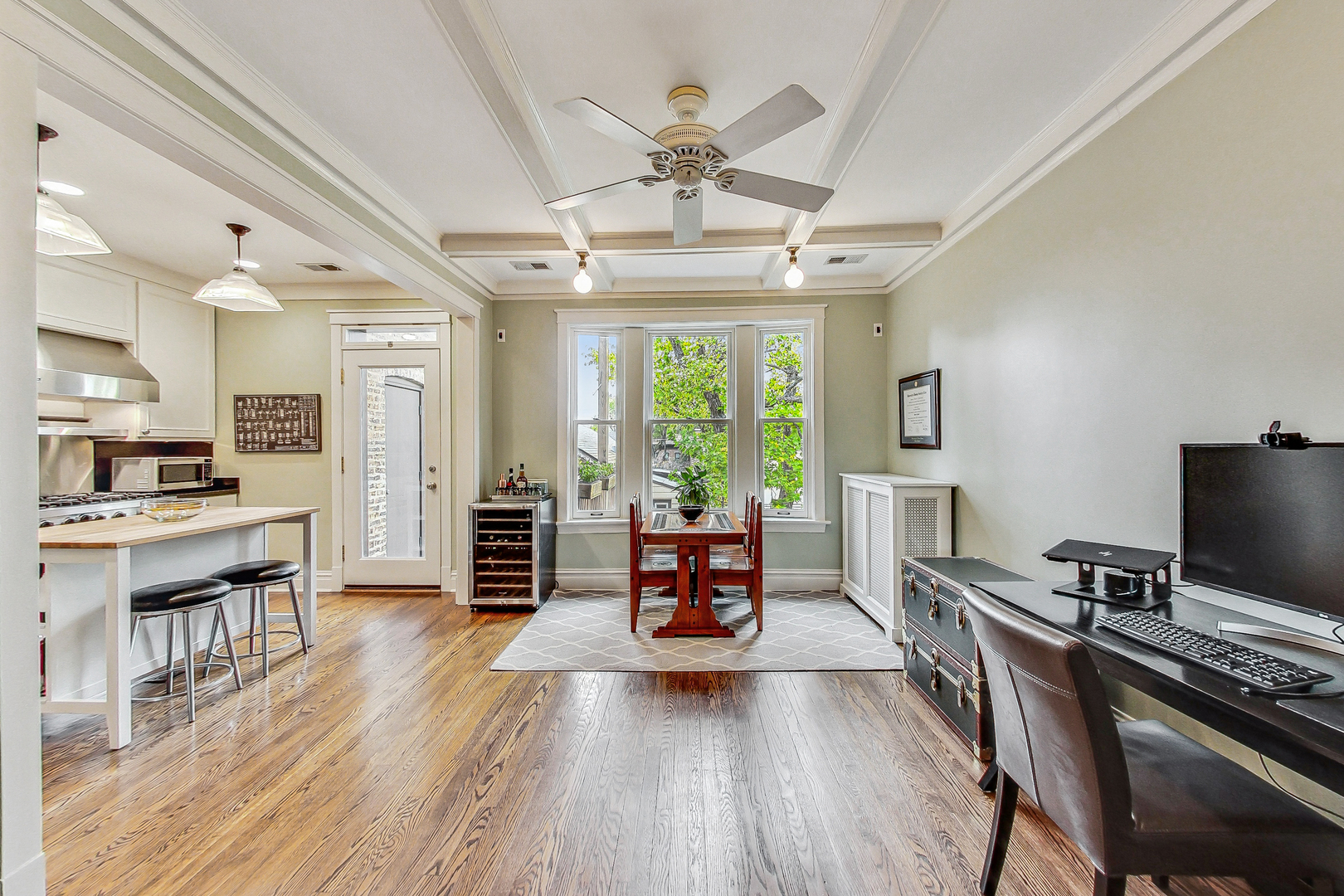 817 W George Street Unit: 3W