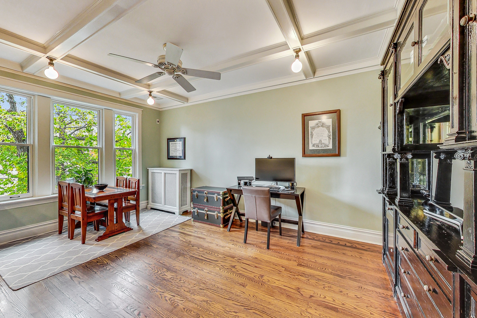 817 W George Street Unit: 3W