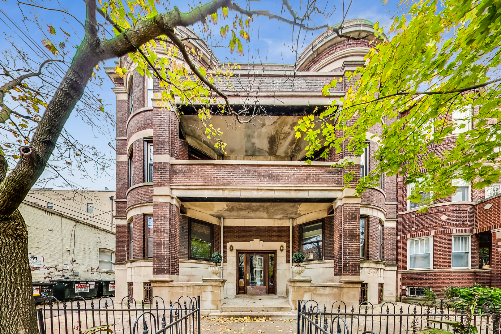 817 W George Street Unit: 3W