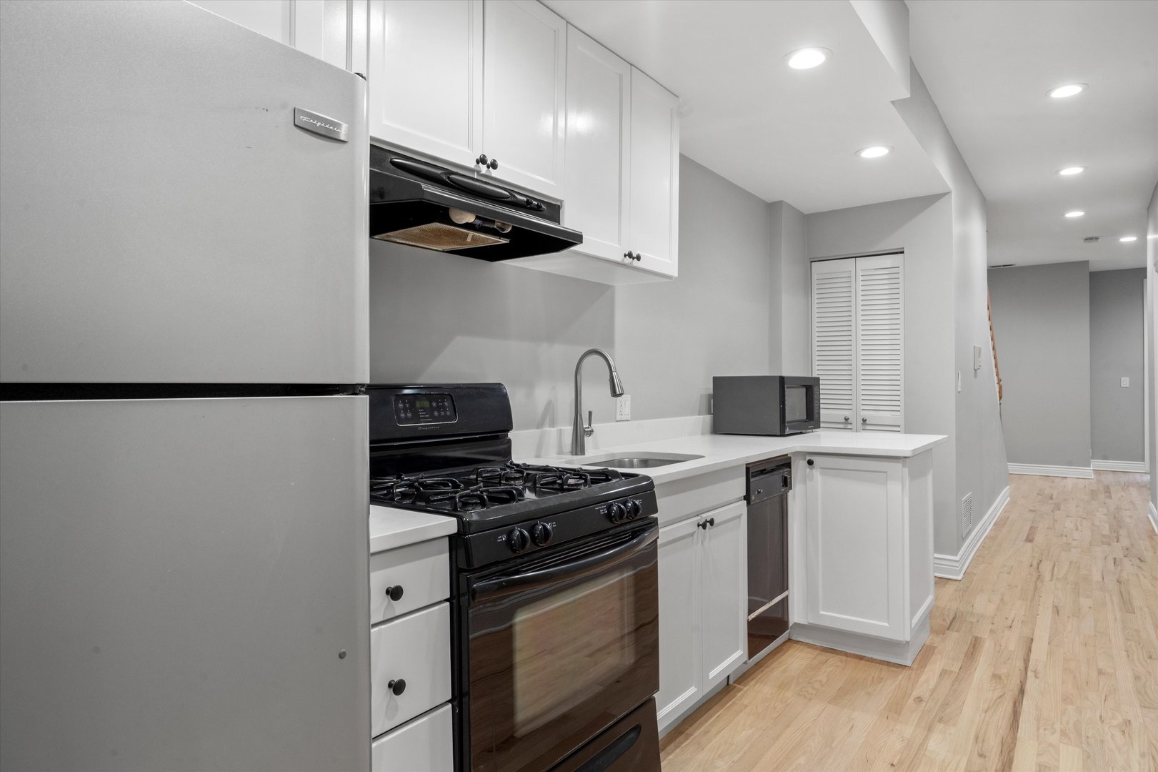 819 N Bishop Street Unit: 1