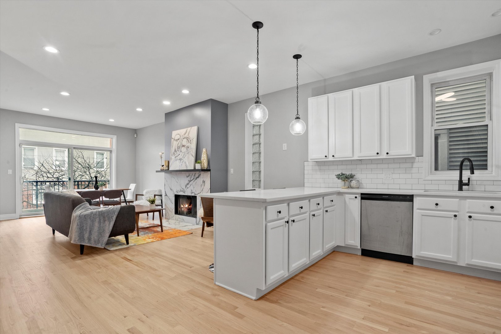 819 N Bishop Street Unit: 1