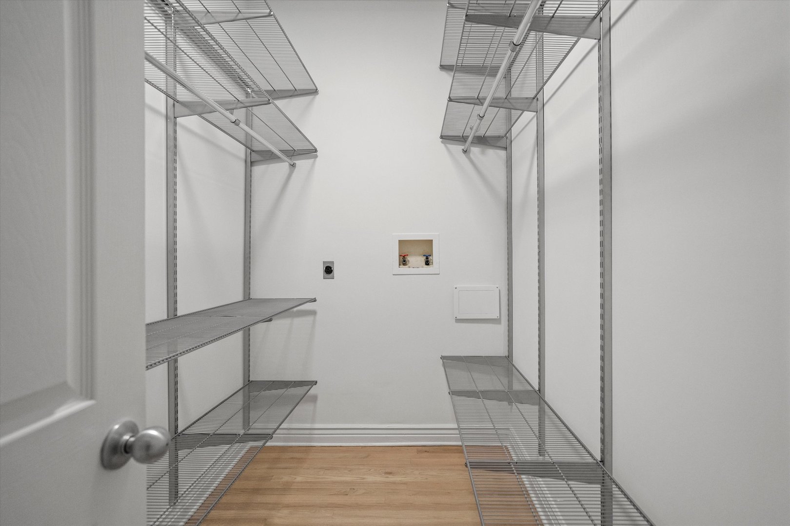 819 N Bishop Street Unit: 1