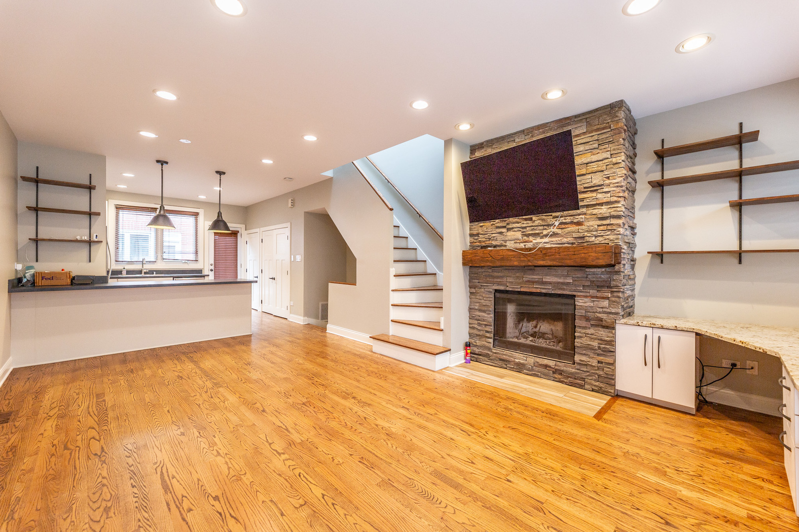 2803 N WOLCOTT Avenue Unit: D