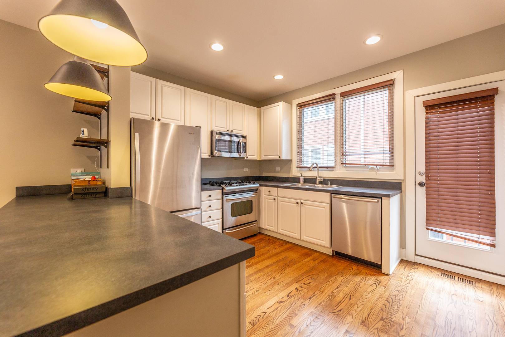 2803 N WOLCOTT Avenue Unit: D