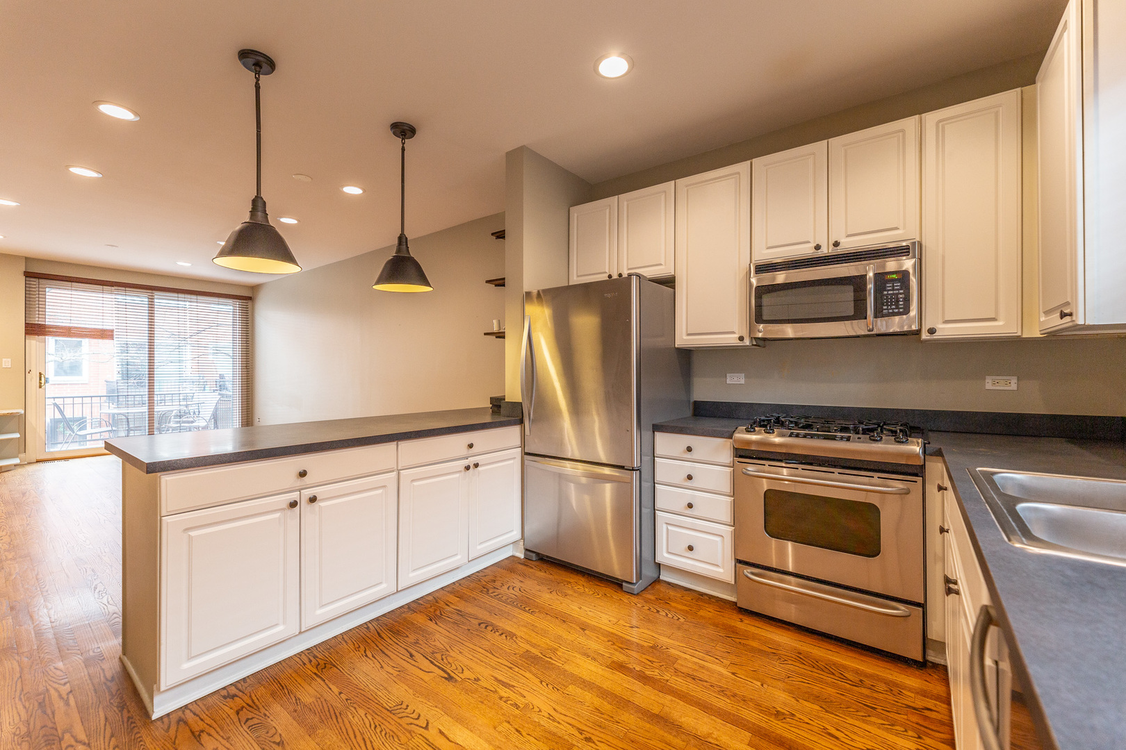 2803 N WOLCOTT Avenue Unit: D