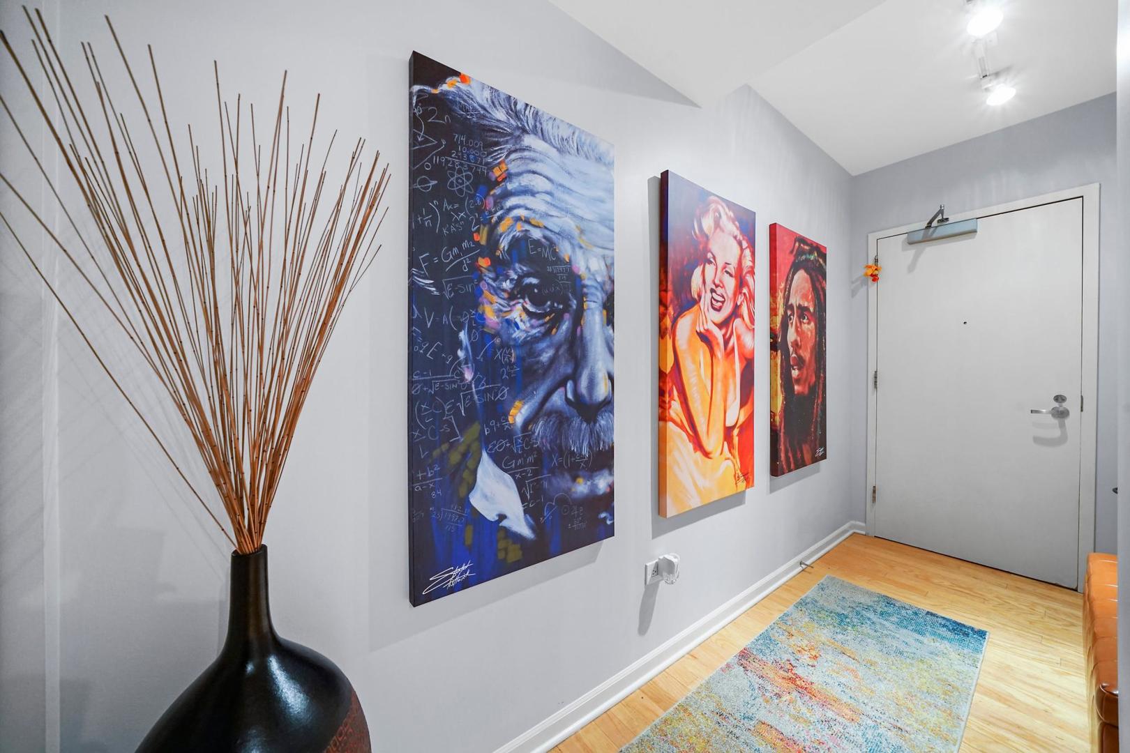 744 W Fullerton Avenue Unit: 201