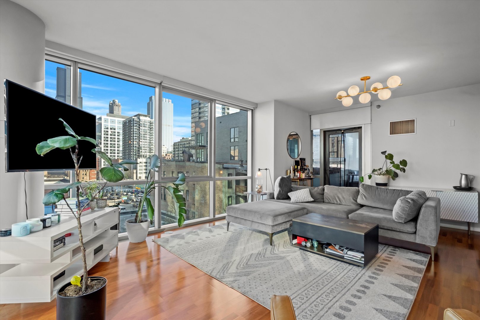 125 S Green Street Unit: 503A
