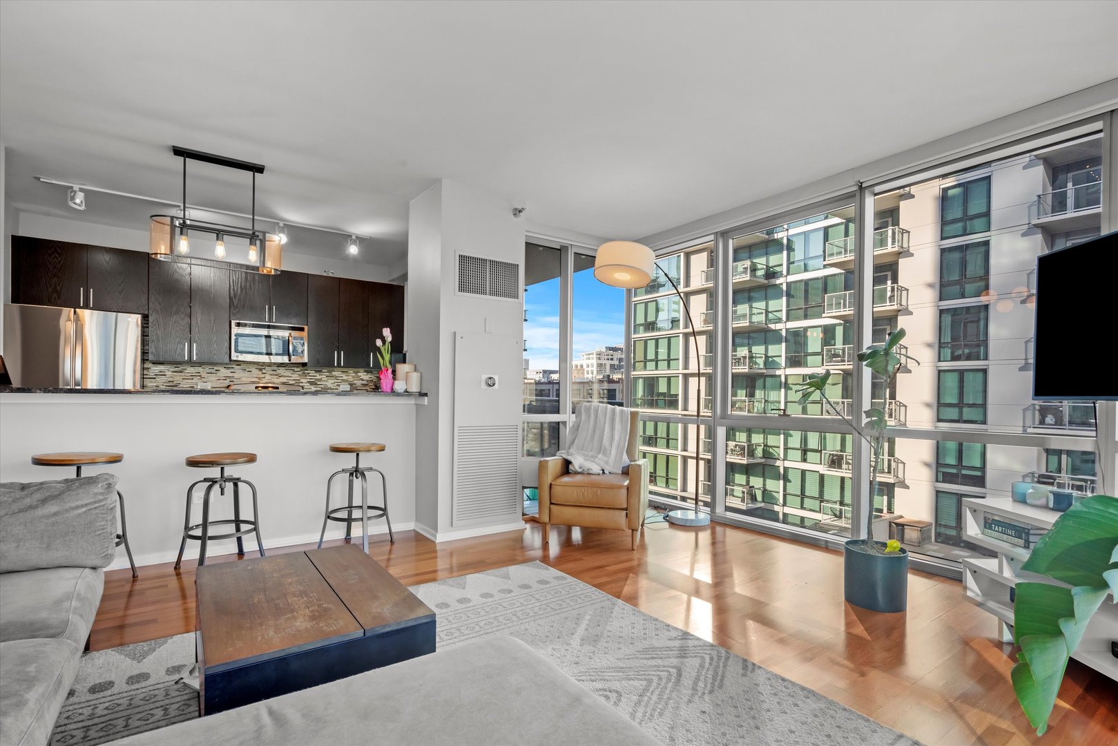 125 S Green Street Unit: 503A