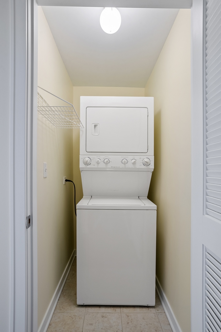 1347 N Greenview Avenue Unit: 3R