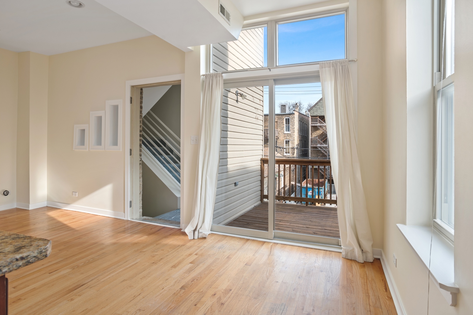 1347 N Greenview Avenue Unit: 3R