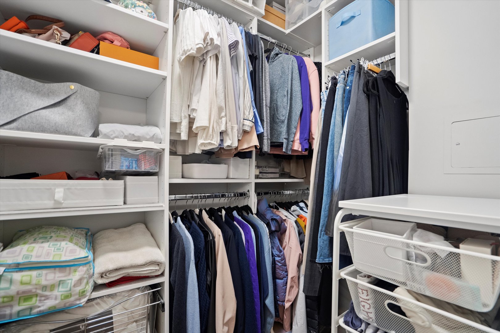 1718 W JULIAN Street Unit: 1S