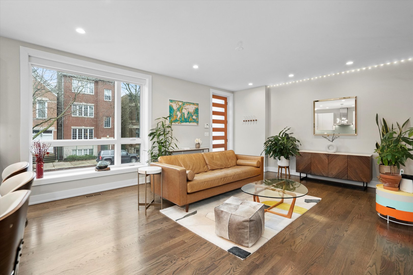 1718 W JULIAN Street Unit: 1S