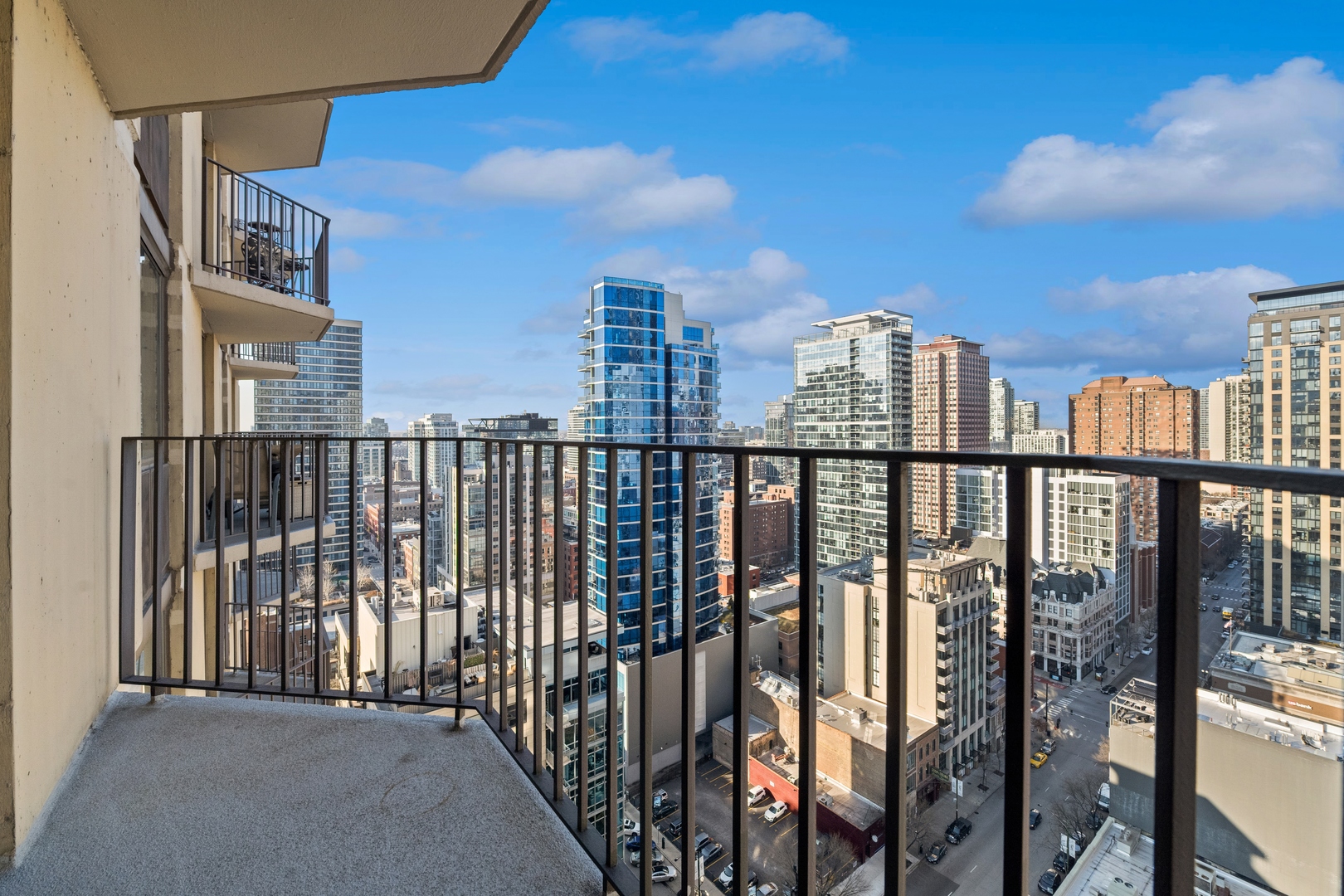 70 W Huron Street Unit: 2402
