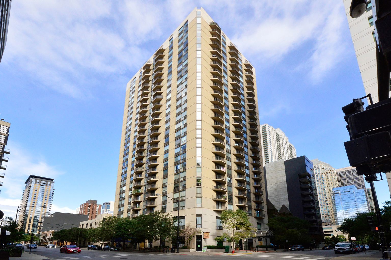 70 W Huron Street Unit: 2402