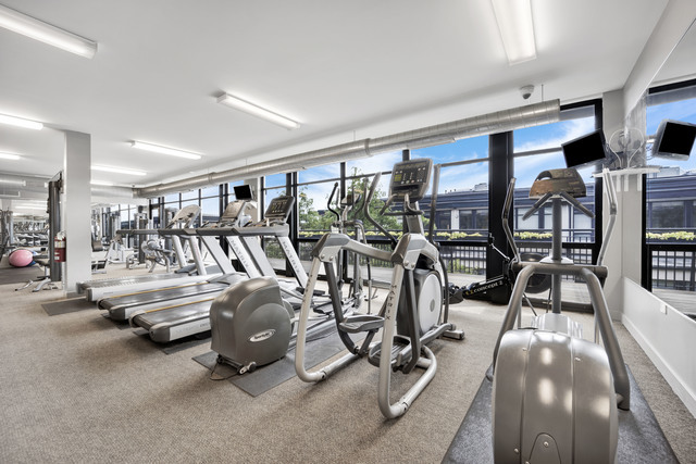 1111 W 14TH Place Unit: 322