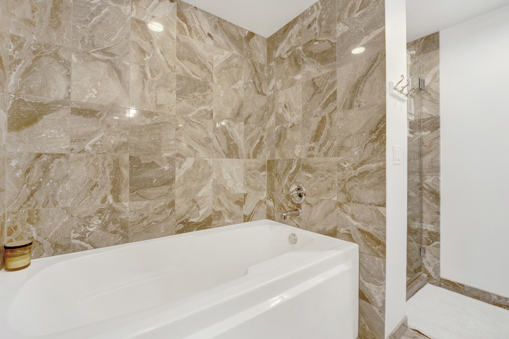 1111 W 14TH Place Unit: 322