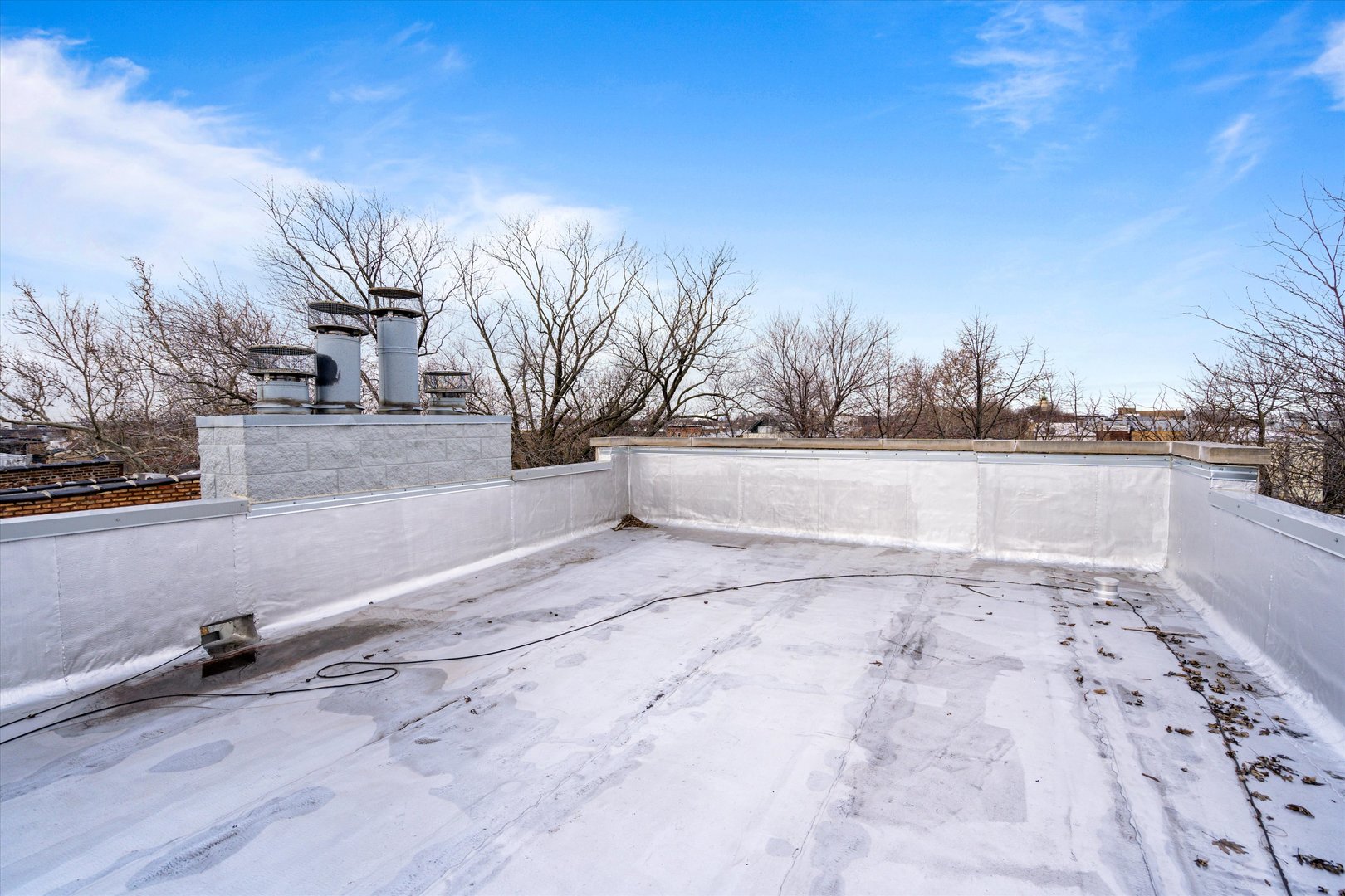 829 N Winchester Avenue Unit: 3