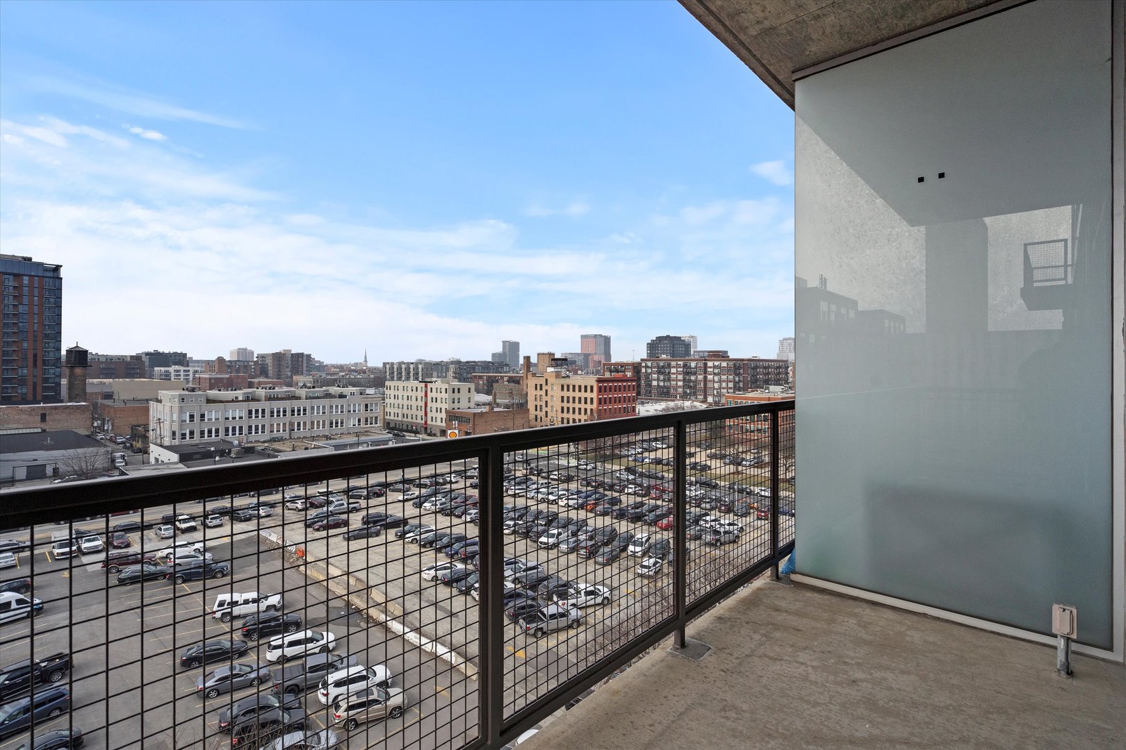 321 S Sangamon Street Unit: 804