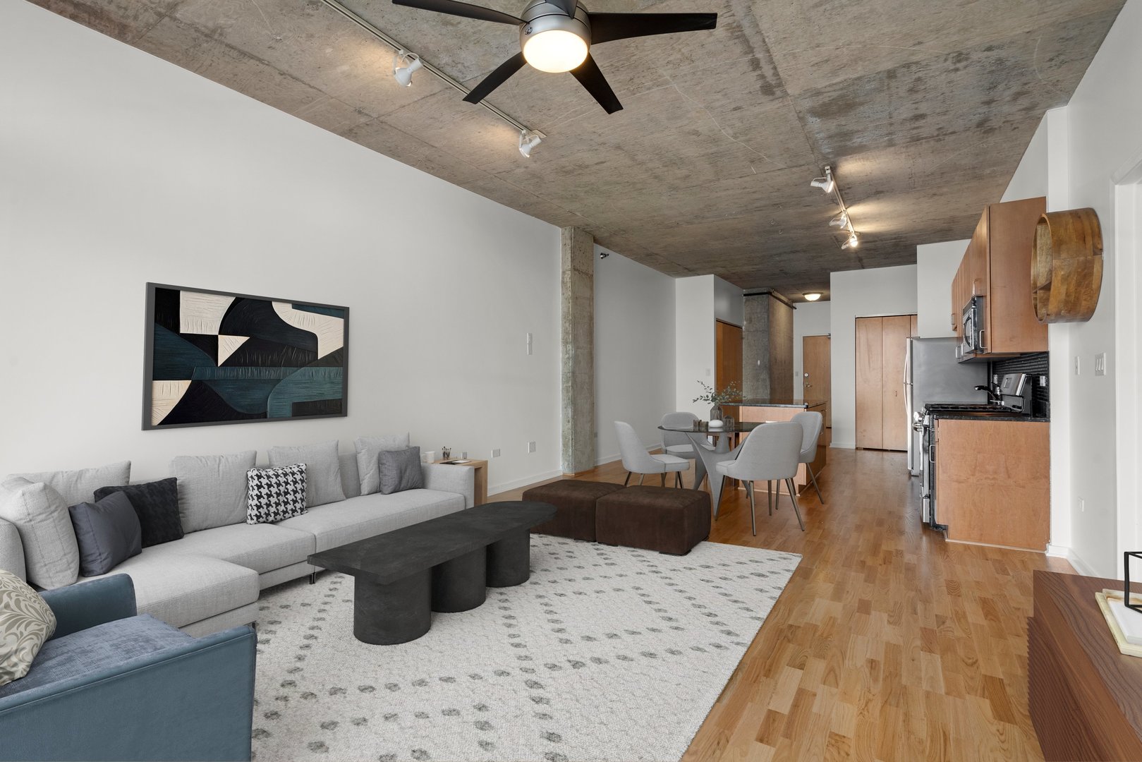 321 S Sangamon Street Unit: 804