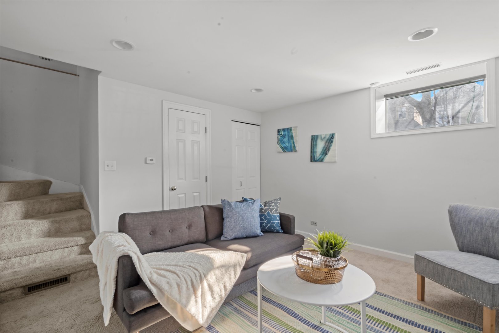 1110 W Wellington Avenue Unit: 1