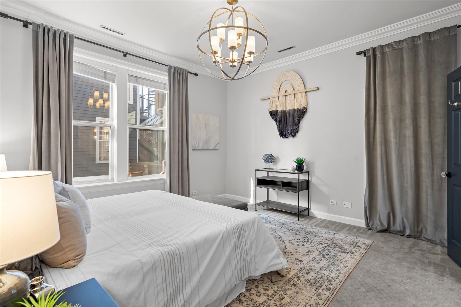 1110 W Wellington Avenue Unit: 1