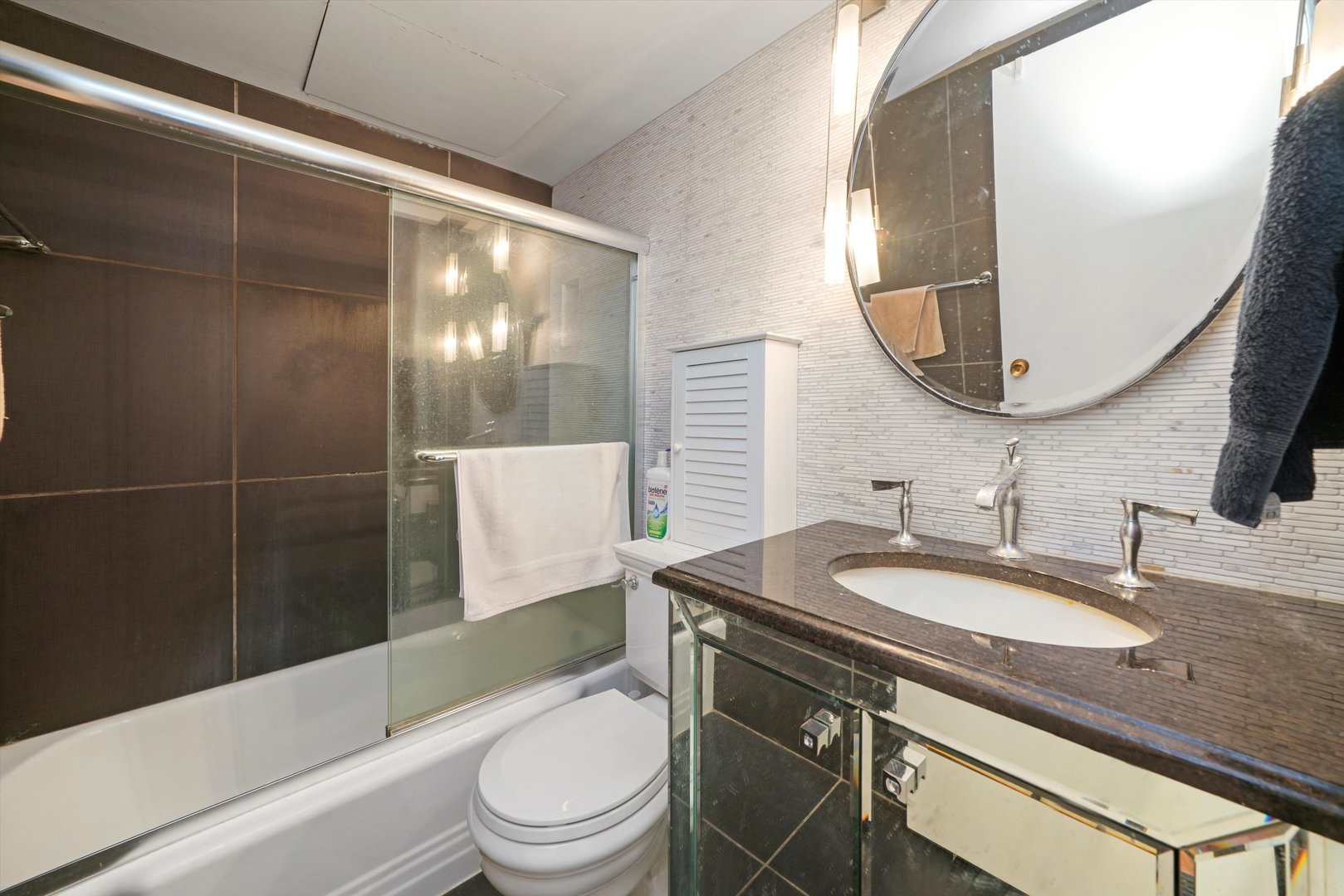 1440 N Lake Shore Drive Unit: 5E