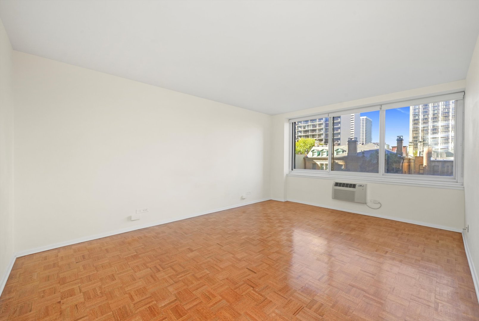 1440 N Lake Shore Drive Unit: 5E